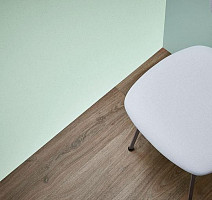 Forbo Eternal Wood 10852 chocolate oak фото 2 | FLOORDEALER